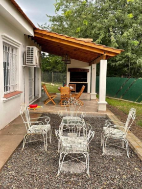 DIVINA Y COMODA CASA EN SAN LORENZO PARA 5 PERSONAS!!